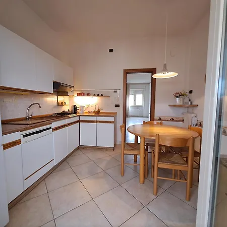 2 Giugno House شقة